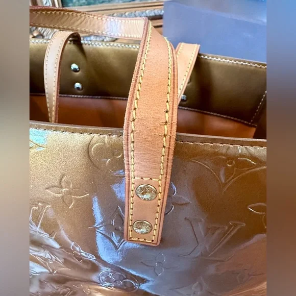 Pre-Loved Louis Vuitton Monogram Vernis Reade MM Women's Tote Bronze